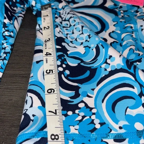 Lilly Pulitzer NEW South Beach High Rise Short Size Small Resort White Mermazing - Picture 14 of 14